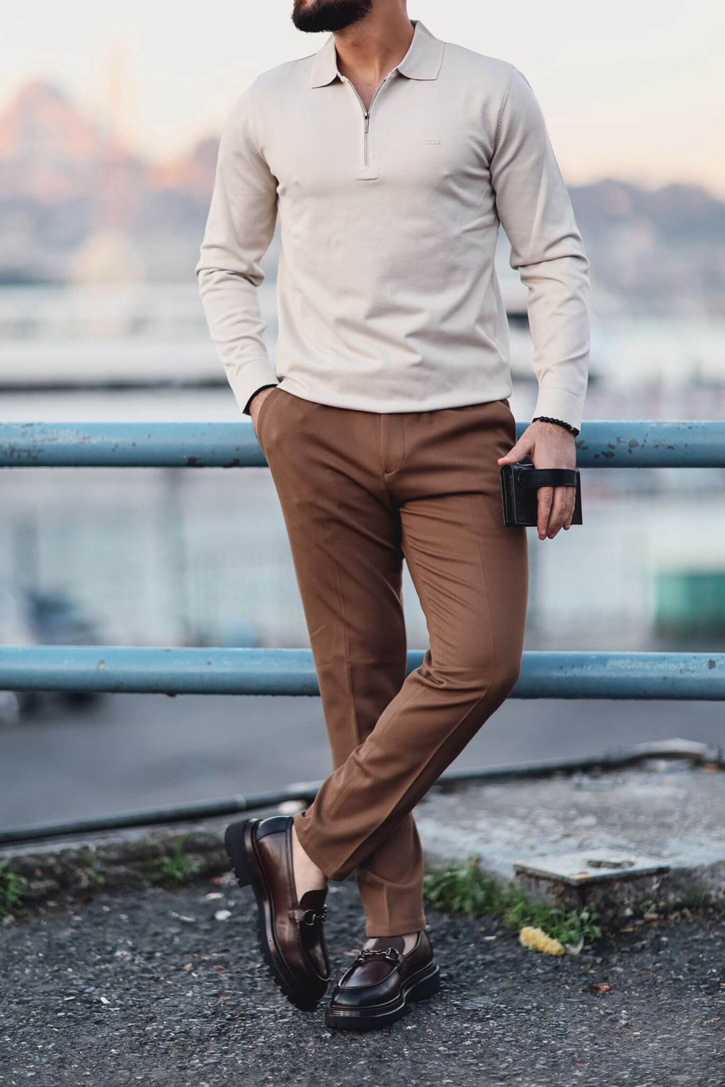 Monvero Men’s Camel Slim-Fit Trousers.