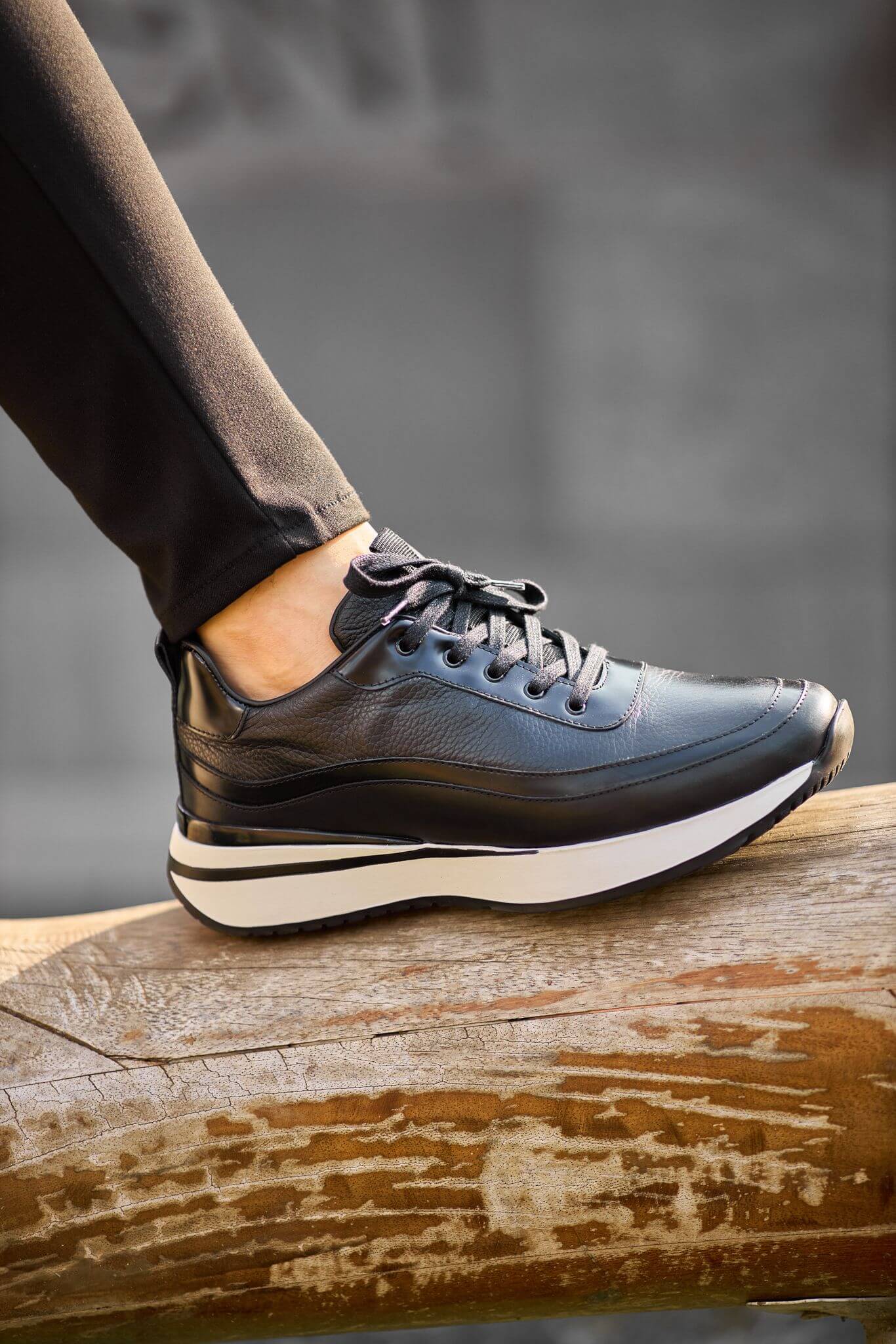 Monvero Black Premium Leather Sole Sneakers.