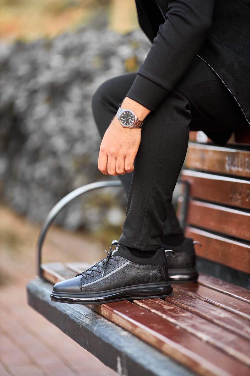 Monvero Black Genuine Leather Air-Cushion Sneakers
