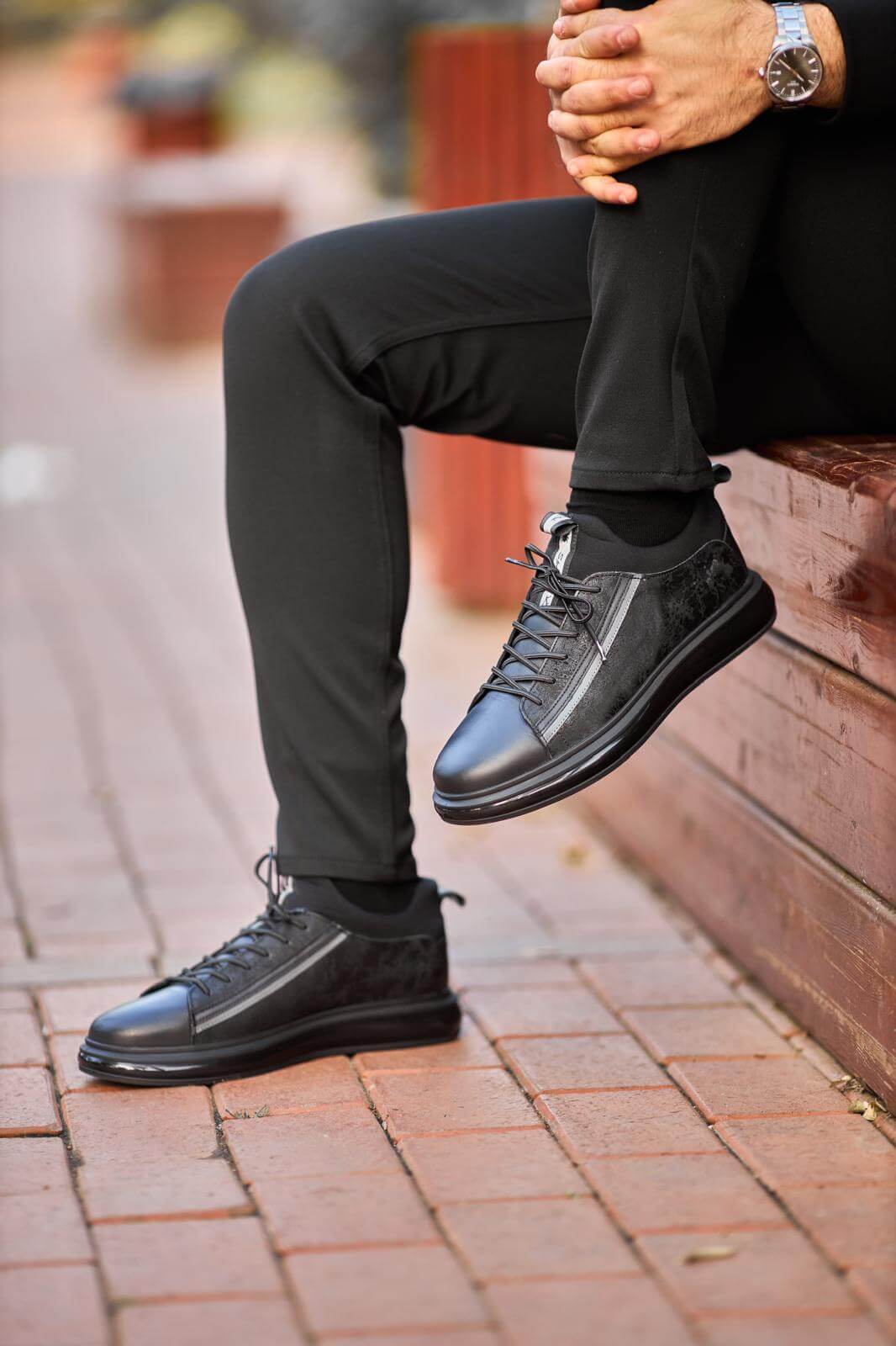Monvero Black Genuine Leather Air-Cushion Sneakers