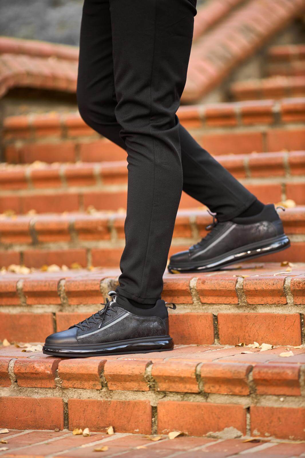 Monvero Black Genuine Leather Air-Cushion Sneakers