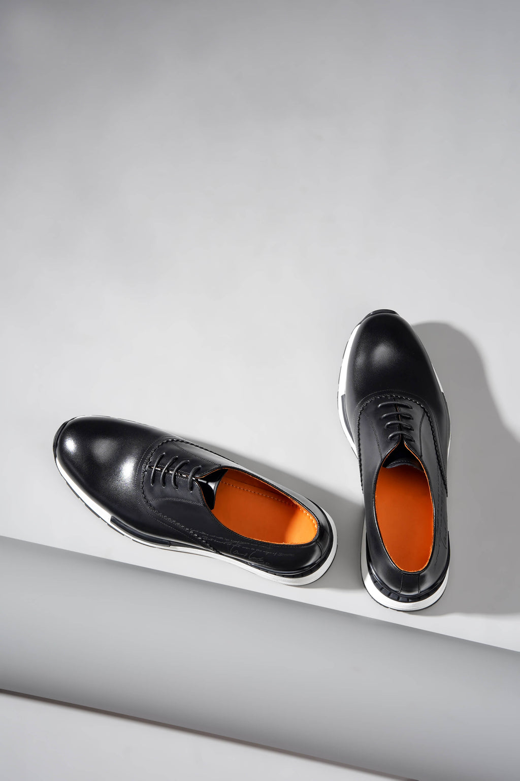 Monvero Men’s Black Leather Luxury Sneakers