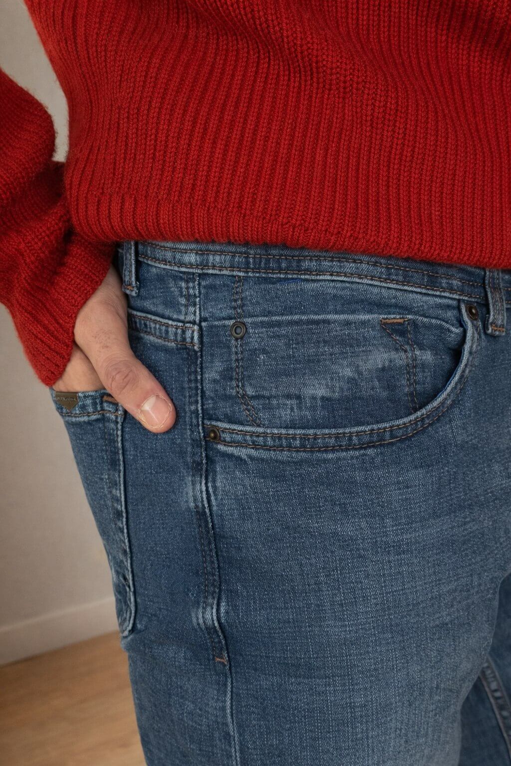 Monvero Men's Blue Slim Fit Jeans.