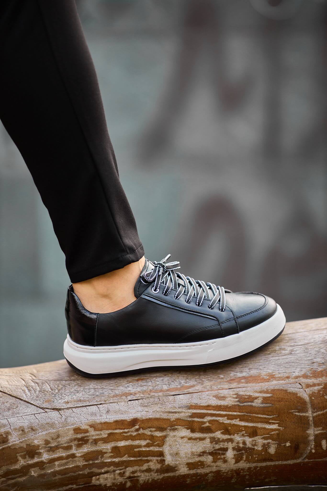 Monvero Black Luxe Leather Platform Sneakers.
