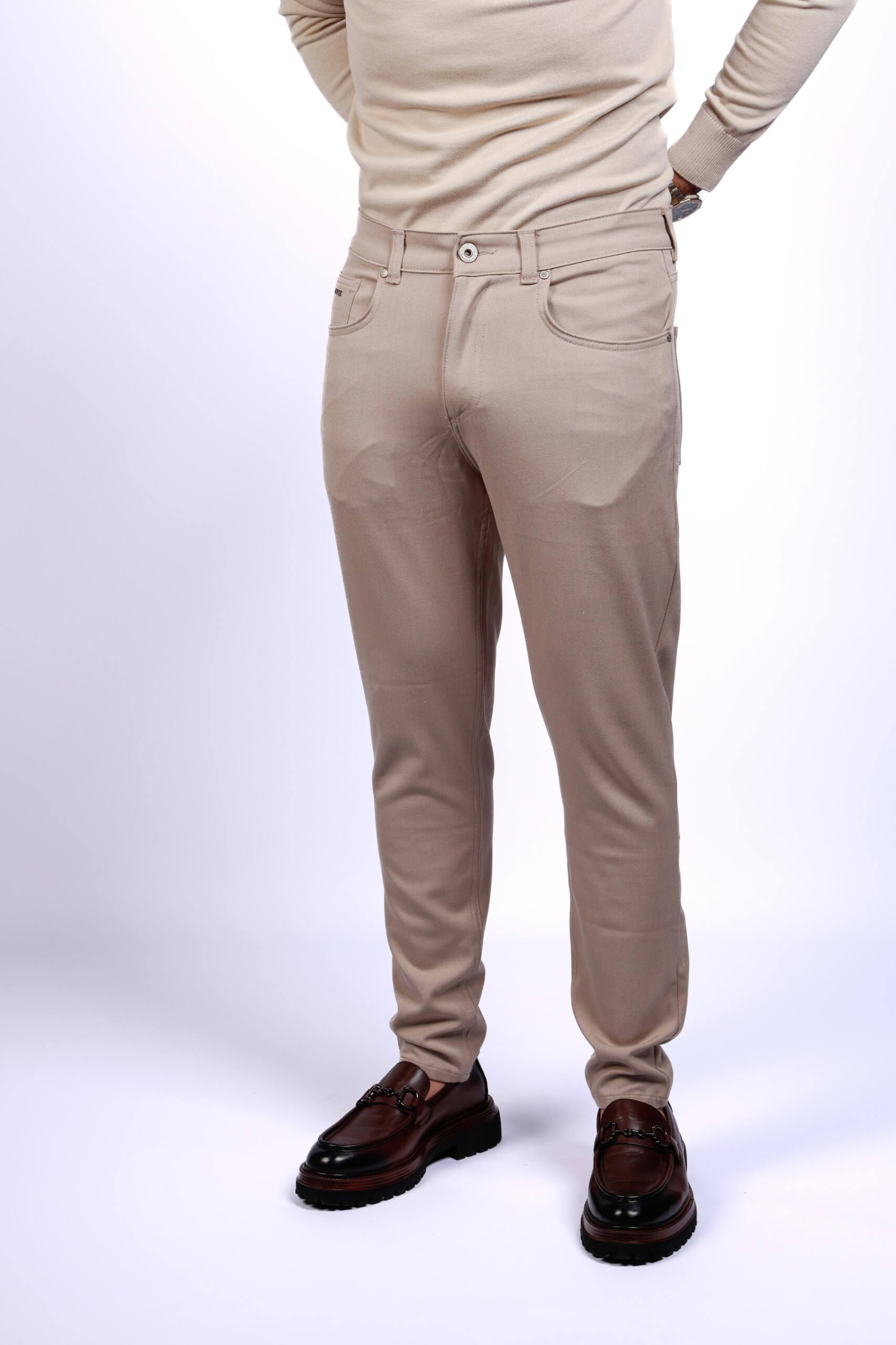 Monvero Men’s Beige Slim Fit Trousers